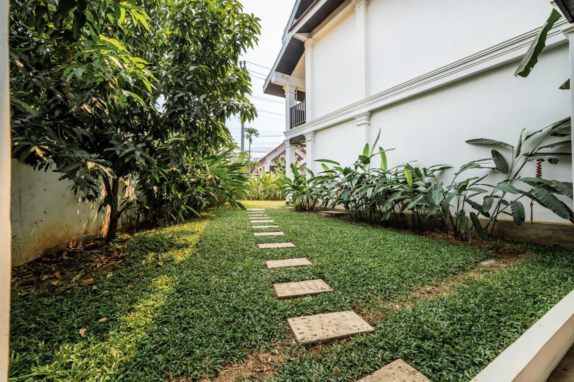 Manyo Hotel And Resort Luang Prabang Bagian luar foto